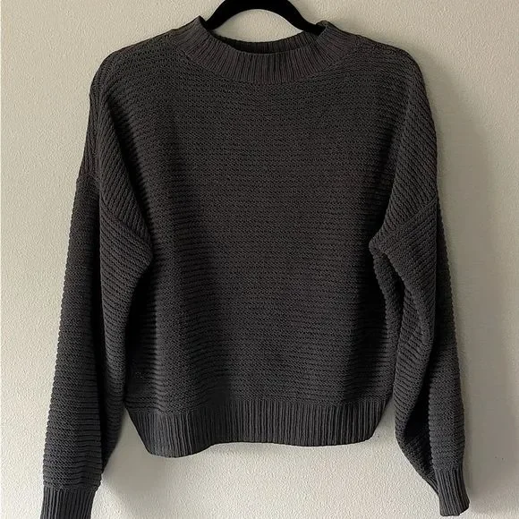 Hollister Dark Charcoal Gray Ribbed Knit Sweater - Picture 2 of 5